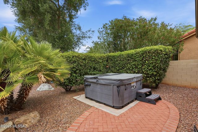 62870 E Amberwood Drive, Tucson, AZ 85739