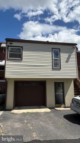 302 FELTON AVE, Sharon Hill, PA 19079