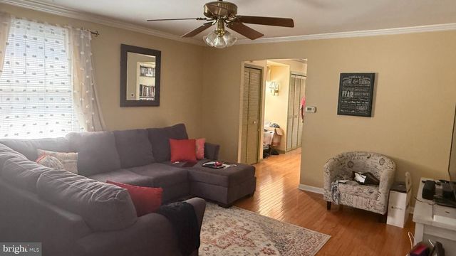 302 FELTON AVE, Sharon Hill, PA 19079