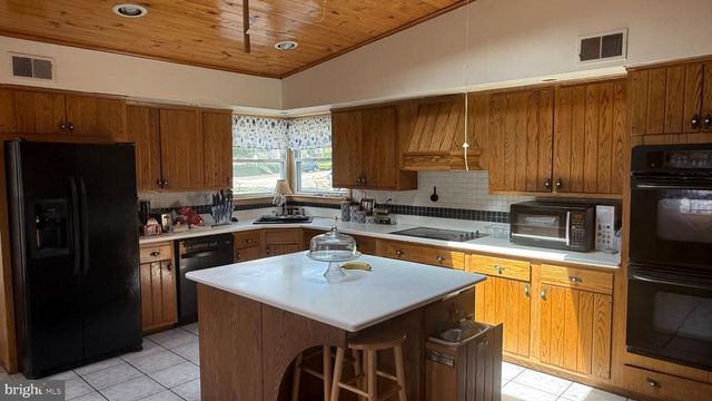 302 FELTON AVE, Sharon Hill, PA 19079