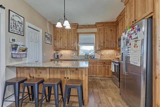 3792 County Road 305, Buffalo, TX 75831