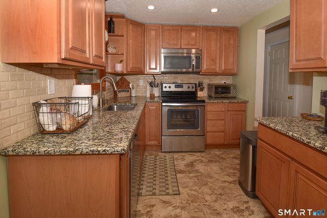 78 Willie Circle, Tolland, CT 06084