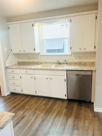 1302 Walnut, Muskogee, OK 74403