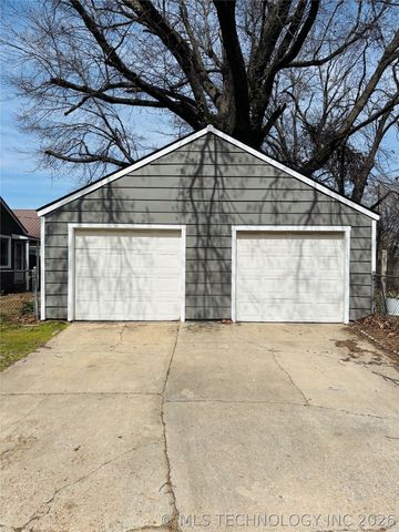 1302 Walnut, Muskogee, OK 74403