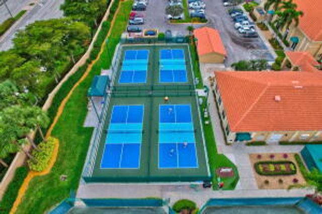 5282 Brooklawn Terrace, Boynton Beach, FL 33437