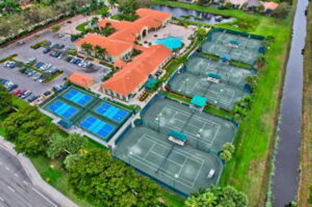 5282 Brooklawn Terrace, Boynton Beach, FL 33437