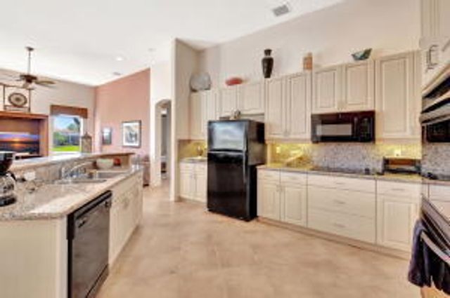 5282 Brooklawn Terrace, Boynton Beach, FL 33437