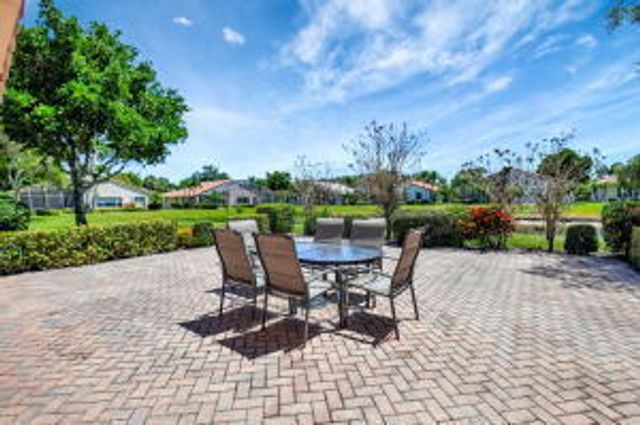 5282 Brooklawn Terrace, Boynton Beach, FL 33437