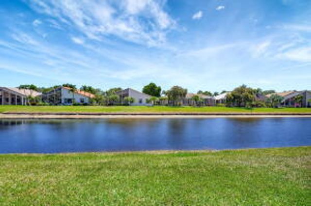 5282 Brooklawn Terrace, Boynton Beach, FL 33437