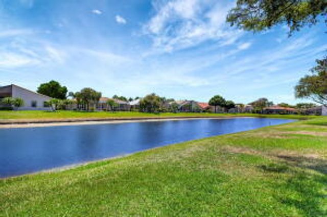 5282 Brooklawn Terrace, Boynton Beach, FL 33437