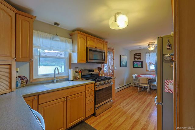 21 Continental Drive, New Windsor, NY 12553