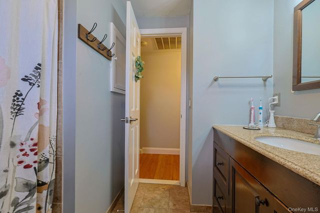 21 Continental Drive, New Windsor, NY 12553