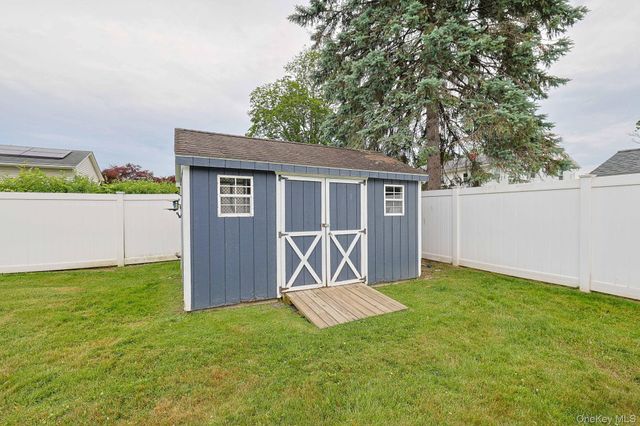 21 Continental Drive, New Windsor, NY 12553
