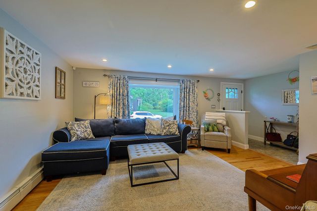 21 Continental Drive, New Windsor, NY 12553