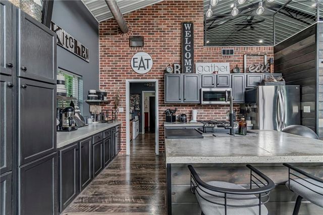 4640 SE Kickapoo Drive, Lathrop, MO 64465