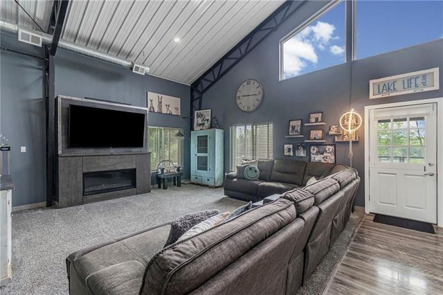 4640 SE Kickapoo Drive, Lathrop, MO 64465