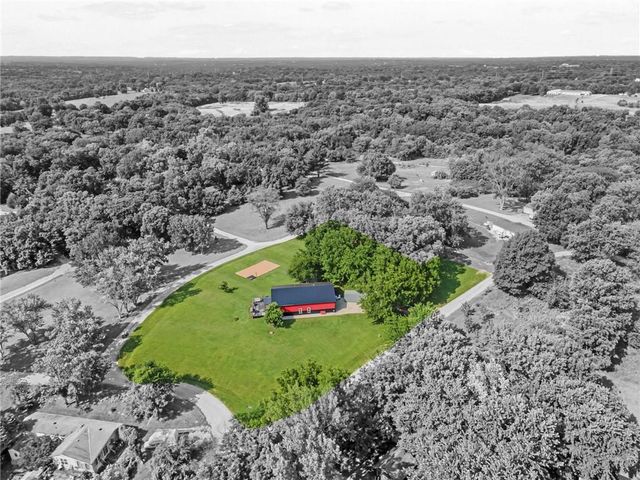 4640 SE Kickapoo Drive, Lathrop, MO 64465