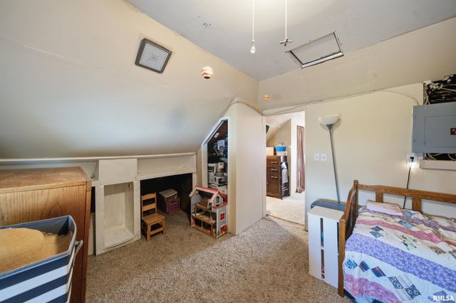 1117 E ROUSE Avenue, Peoria Heights, IL 61616