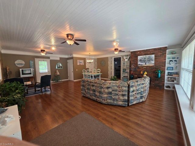 295 Pinedale Road, North Wilkesboro, NC 28659