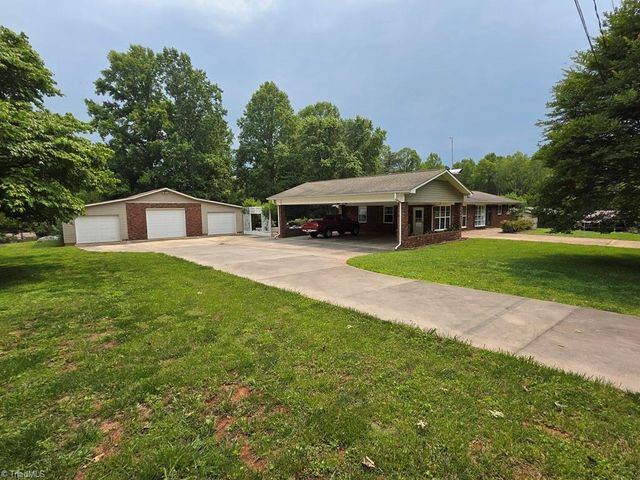 295 Pinedale Road, North Wilkesboro, NC 28659