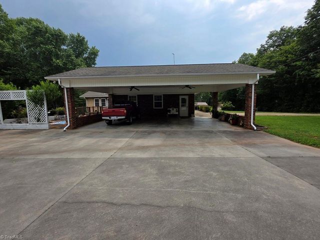 295 Pinedale Road, North Wilkesboro, NC 28659