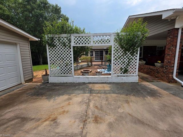 295 Pinedale Road, North Wilkesboro, NC 28659