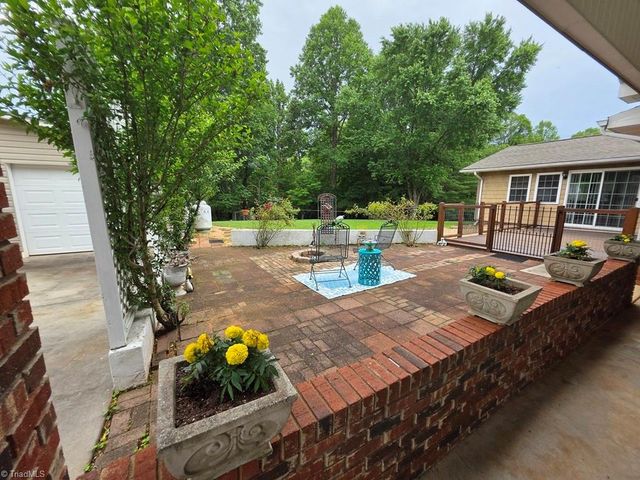 295 Pinedale Road, North Wilkesboro, NC 28659