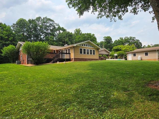 295 Pinedale Road, North Wilkesboro, NC 28659