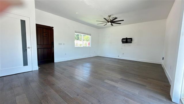 21224 W Rinaldi, Chatsworth, CA 91311