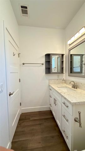 21224 W Rinaldi, Chatsworth, CA 91311