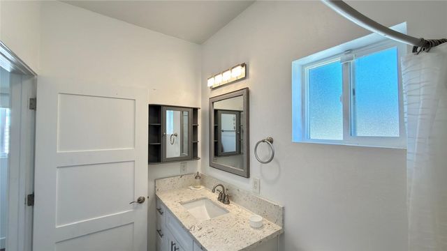 21224 W Rinaldi, Chatsworth, CA 91311