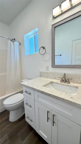 21224 W Rinaldi, Chatsworth, CA 91311