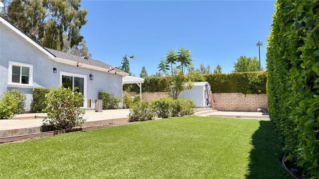 21224 W Rinaldi, Chatsworth, CA 91311