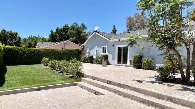 21224 W Rinaldi, Chatsworth, CA 91311