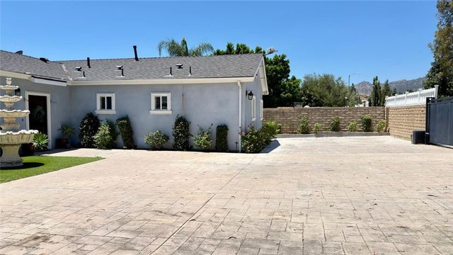 21224 W Rinaldi, Chatsworth, CA 91311