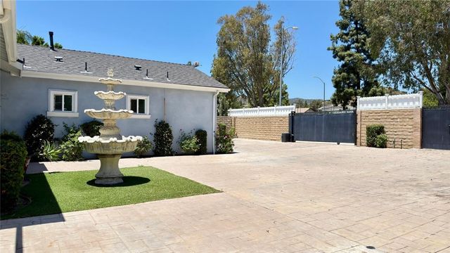 21224 W Rinaldi, Chatsworth, CA 91311