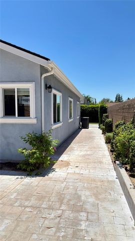 21224 W Rinaldi, Chatsworth, CA 91311