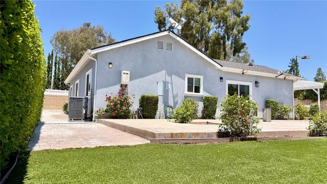 21224 W Rinaldi, Chatsworth, CA 91311