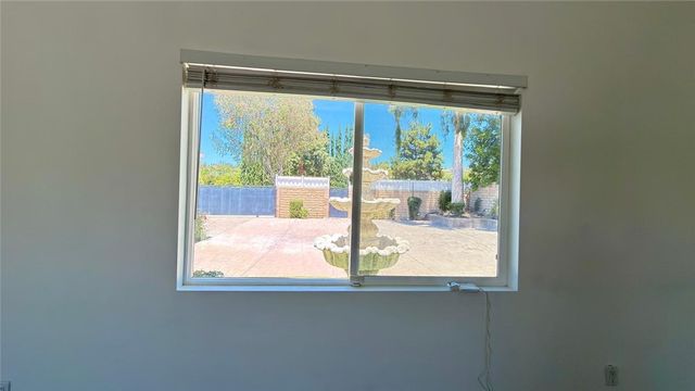 21224 W Rinaldi, Chatsworth, CA 91311