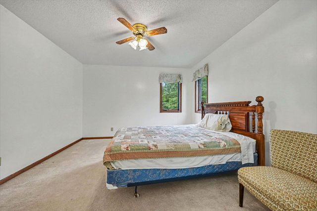 2522 S Windsor Lane, Woodbury, MN 55125