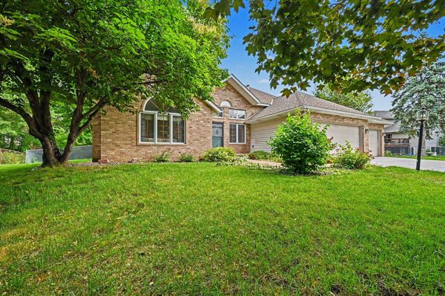 2522 S Windsor Lane, Woodbury, MN 55125