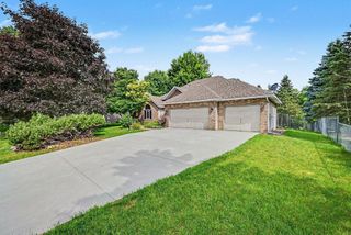 2522 S Windsor Lane, Woodbury, MN 55125