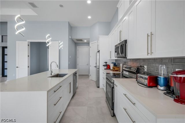 3808 NW 43rd PL, Cape Coral, FL 33993