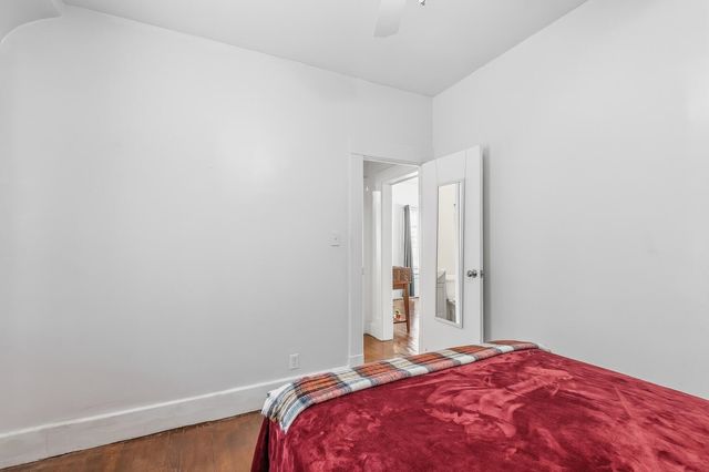 1933 W Irving St, Wichita, KS 67213