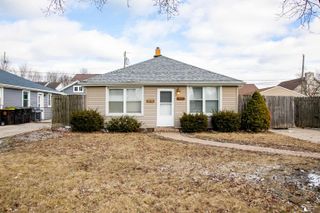 5323 Lathrop Street, Trenton, MI 48183