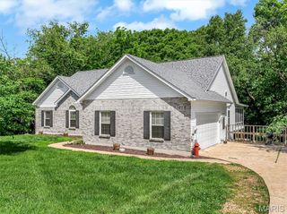115 Apache Drive, Pacific, MO 63069