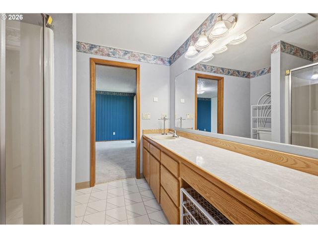 1500 Se PARK CREST Ave, Vancouver, WA 98683