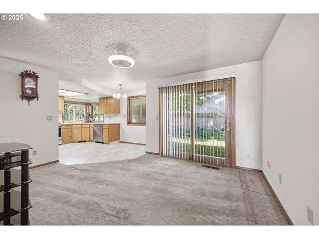 1500 Se PARK CREST Ave, Vancouver, WA 98683