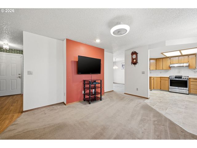 1500 Se PARK CREST Ave, Vancouver, WA 98683