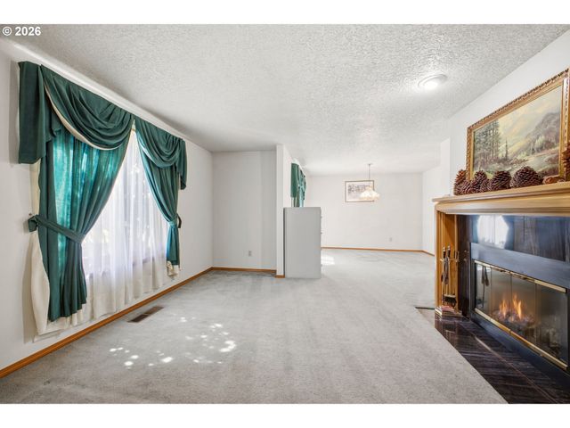 1500 Se PARK CREST Ave, Vancouver, WA 98683